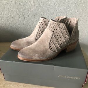 Like New Vince Camuto Prasata Booties